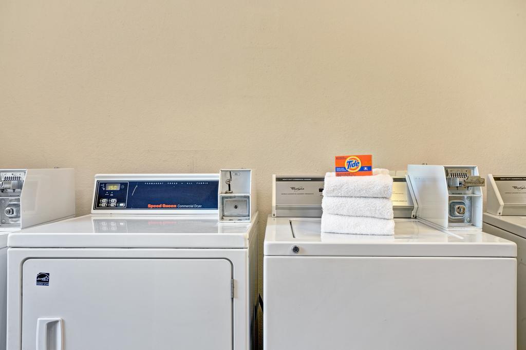 Stay Express Inn And Suites Atlanta Union City Buitenkant foto