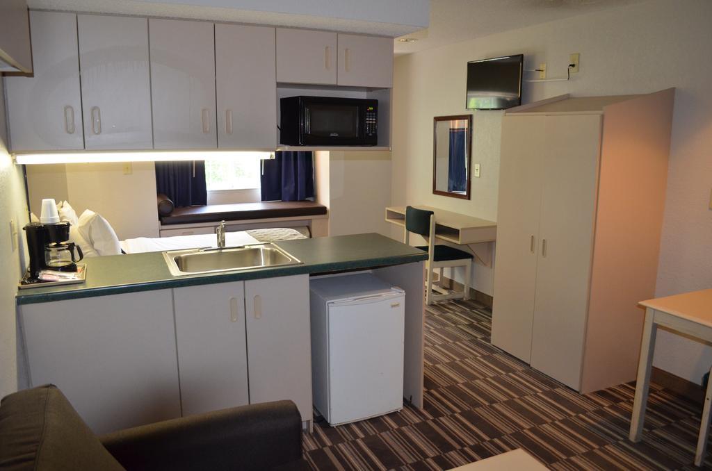 Stay Express Inn And Suites Atlanta Union City Buitenkant foto