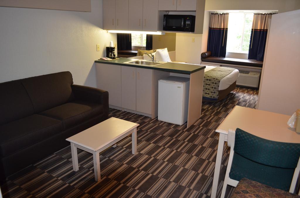 Stay Express Inn And Suites Atlanta Union City Buitenkant foto